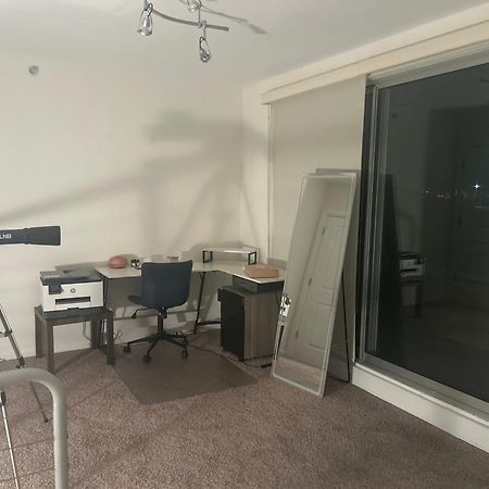 Bed And Breakfast In The Lake View Penthouse Κλίβελαντ Εξωτερικό φωτογραφία