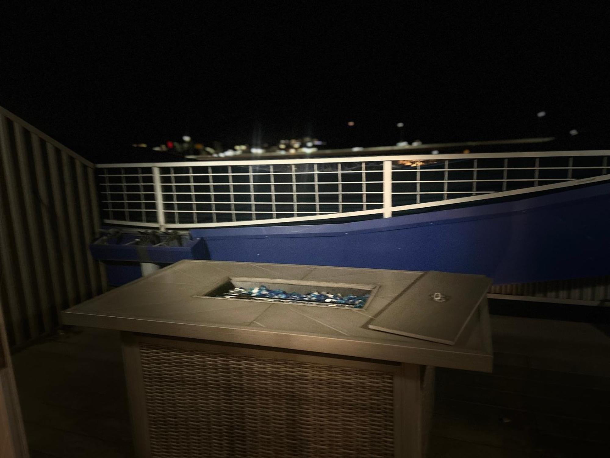 Bed And Breakfast In The Lake View Penthouse Κλίβελαντ Εξωτερικό φωτογραφία